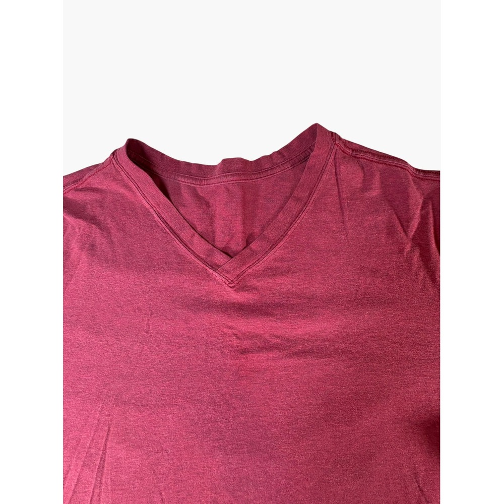 Lululemon V-Neck T-Shirt Mens M Burgundy Excellent Heathered Short Sleeve Tee - Picture 7 of 9